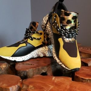 Steve Madden Sneakers